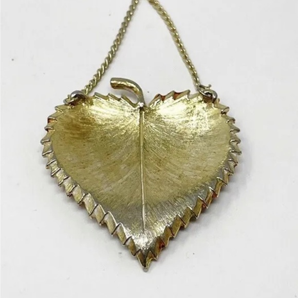 N135 Vintage Gold Tone Orange Black Enamel Leaf Pendant Necklace Fall Autumn 24” - Picture 3 of 8